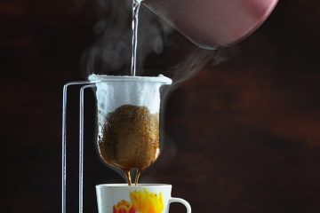 Velador com coador de café aramado